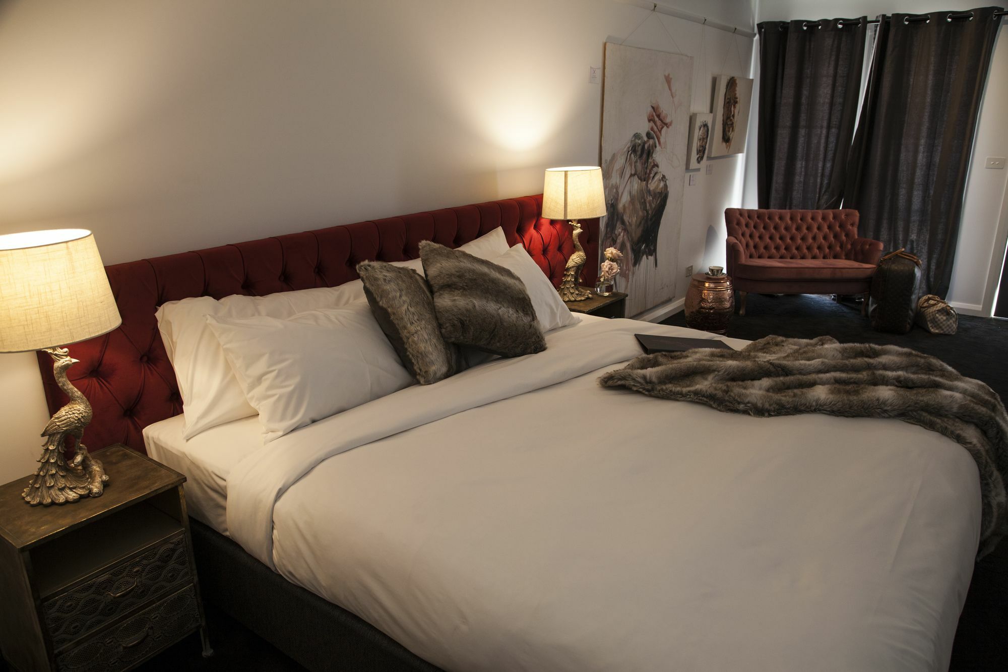 Daylesford Art Motel Superior Suites Exterior foto A bedroom